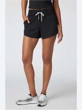 Vuori Halo 2.0 Performance Shorts Size Large Black